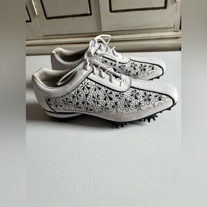 Women’s FootJoy LoPro Golf Shoes White Black Leather Daisy Floral 97060 8.5